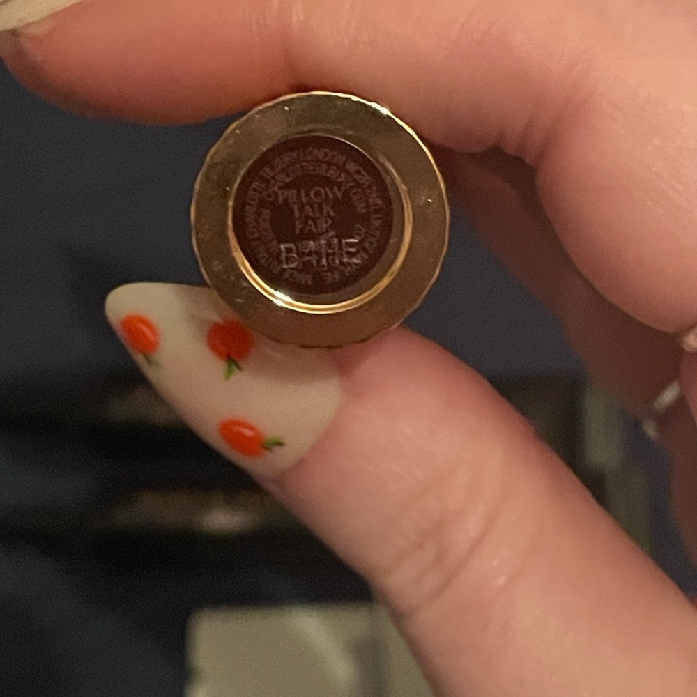 Lot with Charlotte Tilbury - Picture 2 of 5